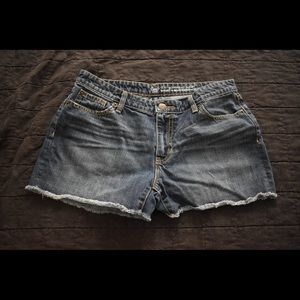 Gap Sexy Boyfriend Short Shorts